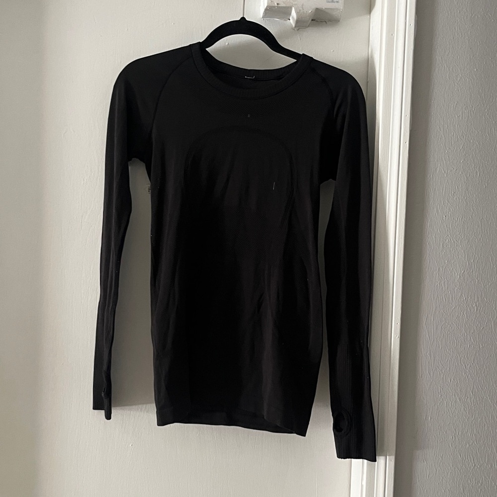 Lululemon Black Long Sleeve Athletic Top - Picture 2 of 9
